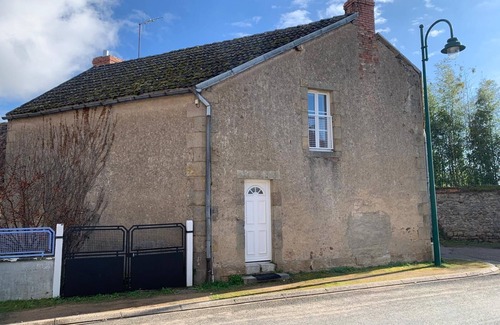 Ygrande Casa | Gîte du Sabotier near the spa Bourbon l'Archambault pets welcome