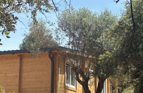 Boutenac Chalet De Esquí | Gîte du Sanglier Magique - wooden chalet & spells at the Oasis des Corbières