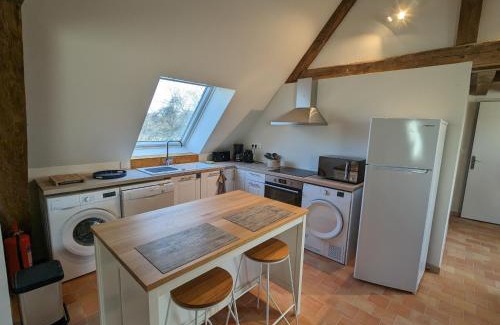 Saint-Firmin-sur-Loire Casa | Gîte en forêt avec jardin, terrasse et parking près de la Loire - FR-1-590-530