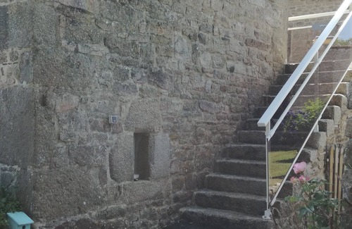 Ploumilliau Cabaña | Gîte en Pierre Bretonne Près de la Côte de Granit Rose et sa Petite Ferme