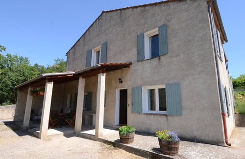 L'Escale Casa | Gîte en Provence (T2) / Casa de vacaciones en Provence
