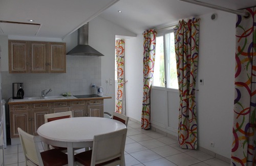 Vitry-le-Francois Cabaña | Gîte-Baño con bañera-Orchidée