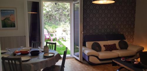 Saint-Vincent-de-Mercuze Casa | Gîte fabuleux, jardin, terrasse, parking