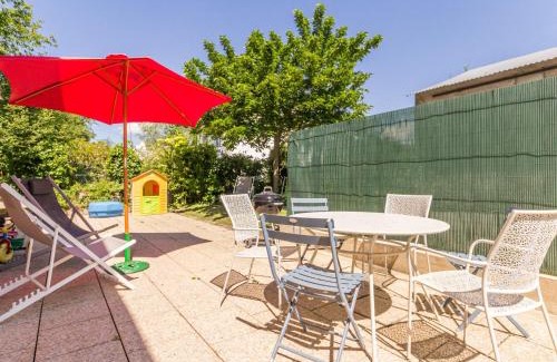Sainte-Reine-de-Bretagne Casa | Gîte familial près de Guérande avec jardin, terrasse, jeux pour enfants, et coin détente - FR-1-306-1095
