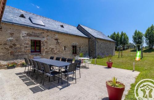 Echemire Casa | Gîte familial avec piscine privée, proche d'Angers et du Zoo de La Flèche - FR-1-622-65