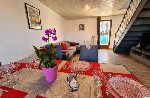 Segry Casa | Gîte familial avec piscine partagée, terrasse et WiFi - FR-1-591-635