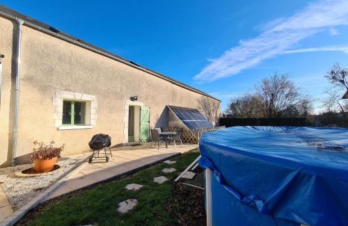 Segry Casa | Gîte familial avec piscine partagée, terrasse et WiFi - FR-1-591-635