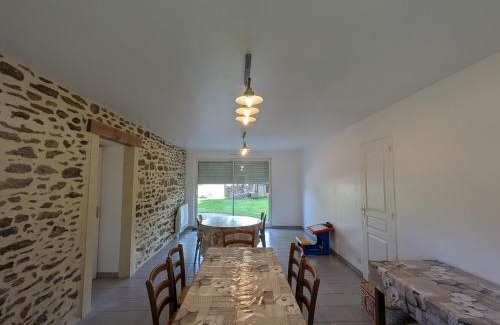 Pouligny-Notre-Dame Casa | Gîte familial au calme avec grand jardin, balnéo et loisirs nautiques à proximité - FR-1-591-134