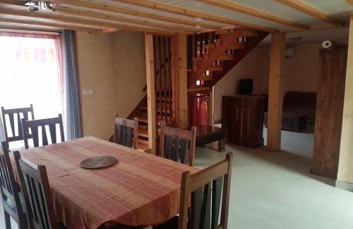 Gemozac Casa | Gîte familial - Les PALMIERS
