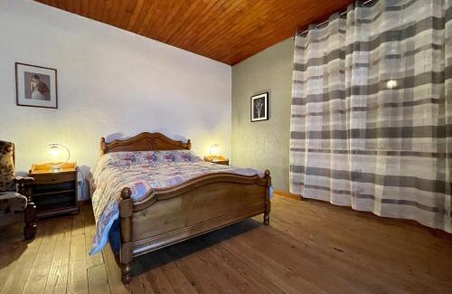 Solignac-sur-Loire Casa | Gîte familial paisible, proche Gorges de la Loire, avec cour fermée, 3 chambres, équipements bébé - FR-1-582-116