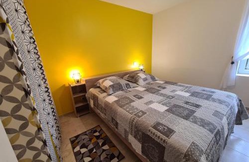 Lye Casa | Gîte familial proche du zoo de Beauval avec cour privative - FR-1-591-648