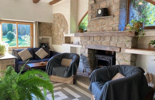Mesquer Casa | Gîte familial rénové avec jardin, activités extérieures et recharge électrique à Mesquer - FR-1-306-843
