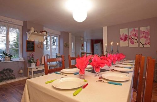 Dompierre Casa | Gîte familial tout confort avec jeux et jardin, proche voie verte et rivière - FR-1-497-132