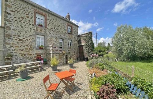 Dompierre Casa | Gîte familial tout confort avec jeux et jardin, proche voie verte et rivière - FR-1-497-132
