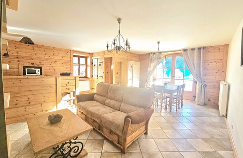 Saint-Laurent-en-Grandvaux Cabaña | Gîtes Les Farfouilles
