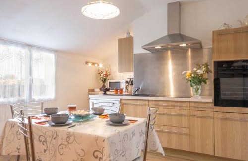 Saint-Philbert-de-Grand-Lieu Casa | Gîte Confortable entre Nantes et la Mer avec Parking Sécurisé et Coin Détente Privé - FR-1-306-885