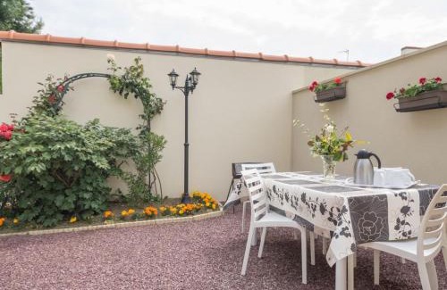 Saint-Philbert-de-Grand-Lieu Casa | Gîte Confortable entre Nantes et la Mer avec Parking Sécurisé et Coin Détente Privé - FR-1-306-885