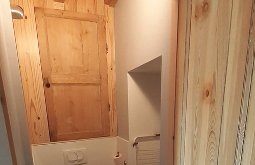 Saint-Germain-Laprade Casa | Gîte Granet ,petite Maison de Bourg Avec Cour Privative
