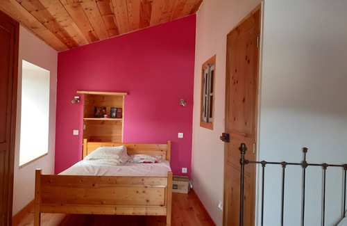 Saint-Germain-Laprade Casa | Gîte Granet ,petite Maison de Bourg Avec Cour Privative