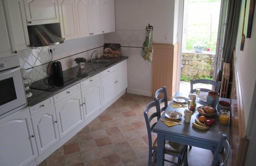 Tournus Cabaña | Gîte in French Historic Wine Farm