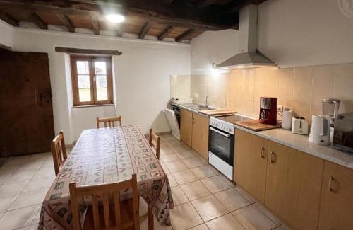 Le Crozet Casa | Gîte isolé au calme avec cheminée, grand jardin et chemins privés - FR-1-496-100