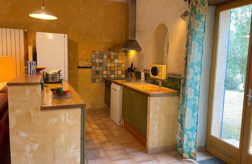 Suze-la-Rousse Casa | Gîte Jujubier