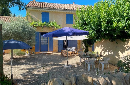 Suze-la-Rousse Casa | Gîte Jujubier