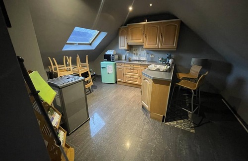 Eghezee Apartamento | Gîte l'Enjo'Leuze - Un lugar acogedor para una o más noches