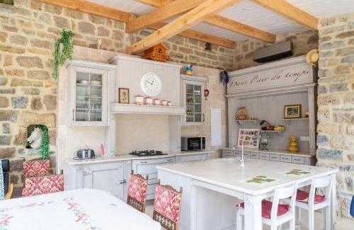 Saint-Etienne-du-Valdonnez Casa | Gîte La Maison Bleue 4/6 personnes