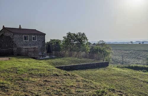 Saint-Just-pres-Brioude Cabaña | Gîte - La Grange - St Just-prés-Brioude