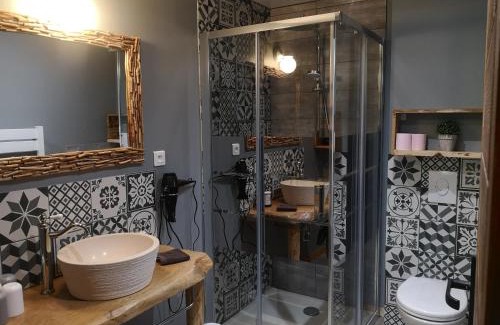 Valognes Apartamento | Gîte La Grange de La Trigalle avec spa professionnel privatif