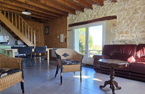 Lauraet Casa | Gîte la rapière, nature, in the countryside, no noise, calm and restful swimming pool