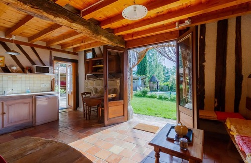 Lavergne Casa | Gîte Le Capricorne avec grande piscine privée