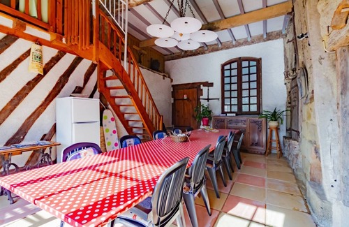 Lavergne Casa | Gîte Le Capricorne avec grande piscine privée
