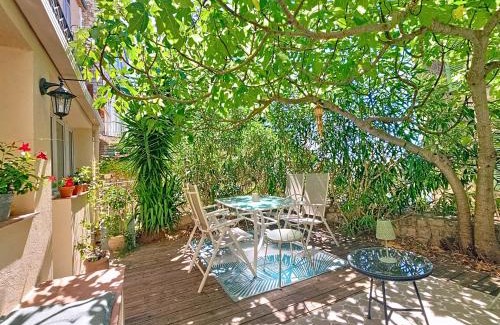 Saint-Cezaire-sur-Siagne Apartamento | Gîte Le Figuier de Saint Ce Jardinet Terrasse Vue