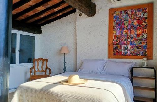 Saumane-de-Vaucluse Apartamento | Gîte Le Provence Spacieux 100m2 - Piscine Jacuzzi Privé Parking Jardin 33 hectares