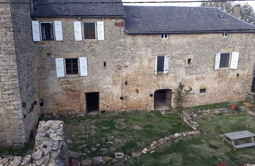 Saint-Laurent-d'Olt Casa | Gîte Le Roc - Le Manoir d'Ajas - Granja orgánica