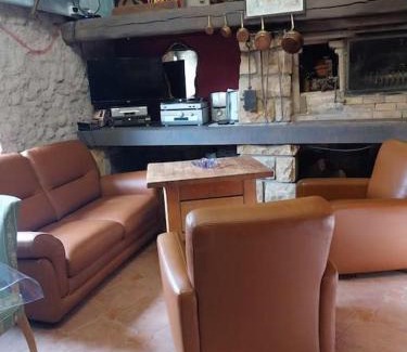 Burthecourt-aux-Chenes Casa | Gîte le Saloon du Vermois