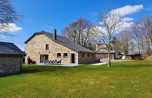 Houffalize Cabaña | Les Highlands-Gîte-De gran tamaño-Baño privado con bañera-Vista al campo