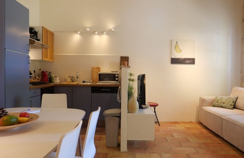 Valreas Cabaña | Gîte Le Tilleul, Mas des Platanes, with heated pool