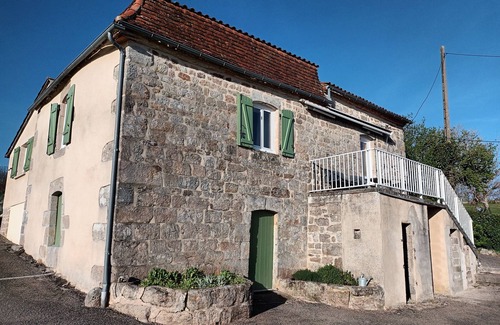Saint-Jean-Lagineste Casa | Gîte les résurgences
