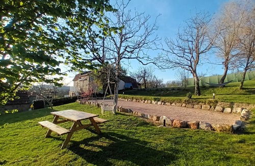 Saint-Jean-Lagineste Casa | Gîte les résurgences