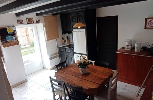 Doue-la-Fontaine Casa | Gîte les Trois Grandes Portes