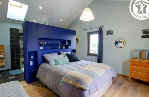 Montbrison Casa | Gîte moderne avec jardin, étang, terrasses et confort tout inclus à Montbrison - FR-1-496-157