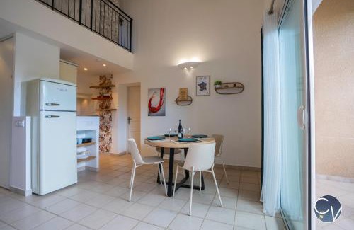 Aigueze Casa | Gîte moderne, calme & piscine