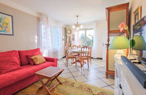 Boulazac-Isle-Manoire Apartamento | Apartamento 'Gîte De Monplaisir' con jardín privado y Wi-Fi