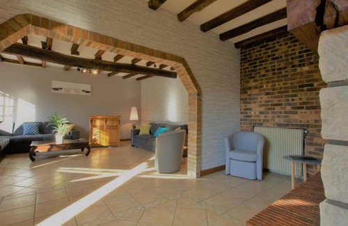 Neuville-sur-Vanne Casa | Gîte Neuville-sur-Vanne, 5 pièces, 8 personnes - FR-1-543-149