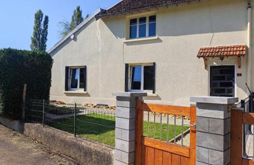La Vernotte Casa | Gîte paisible à La Vernotte pour 4 personnes - FR-1-583-492