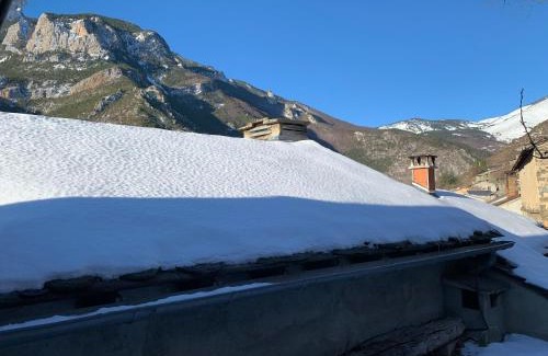Nohedes Casa | Gîte paisible au cœur des montagnes à Nohèdes