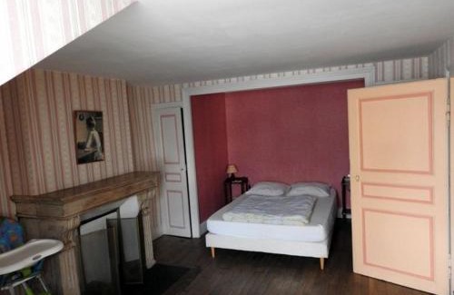 Perrancey-les-Vieux-Moulins Casa | Gîte paisible avec 2 chambres et cour, au-dessus de la mairie, près de Langres - FR-1-611-22